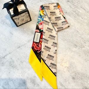 ❌SOLD❌Gucci Floral Print Logo Bandeau In Red/Beige